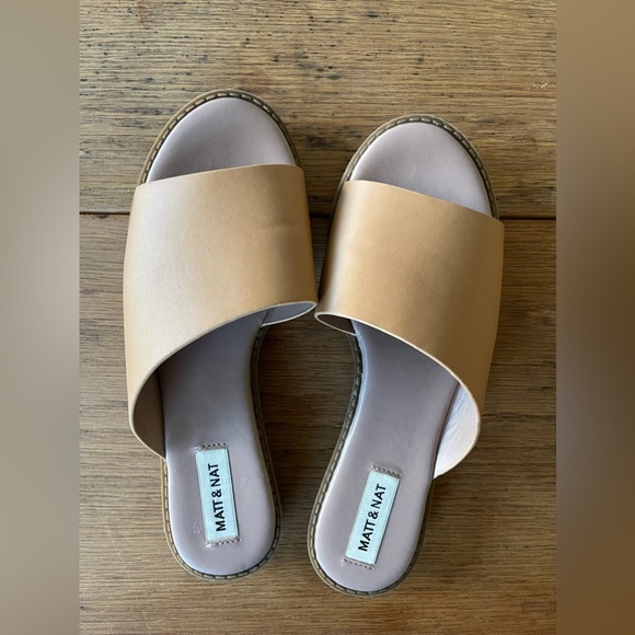 Matt + Nat Vegan Leather Sandals  -  Size 37 - Picture 2 of 5